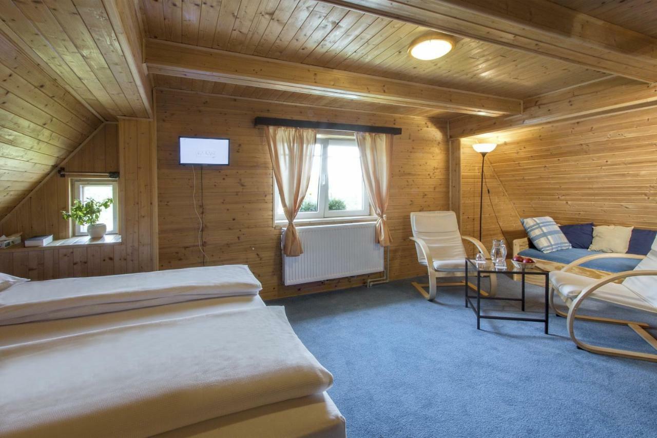 Rodinny Hotel Kaiser Desná Εξωτερικό φωτογραφία